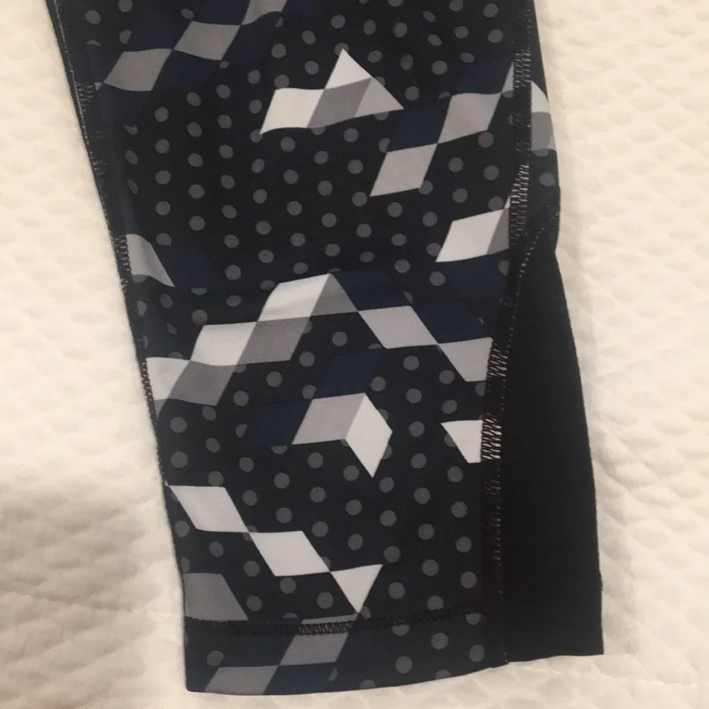 Nike Pro girls athletic leggings geometric print pants kids size M